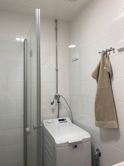 Enchanting 1br W/ King Bed In Unbeatable Location